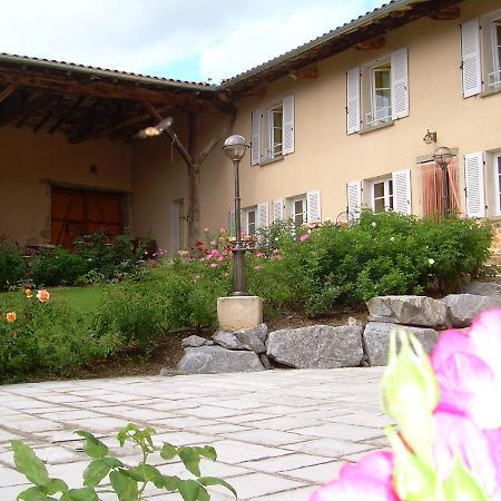 Bed and Breakfast La Ferme Des Roses Panissieres Экстерьер фото