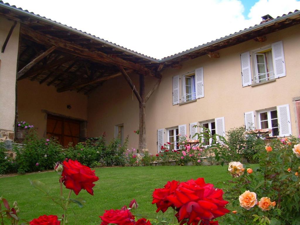 Bed and Breakfast La Ferme Des Roses Panissieres Экстерьер фото